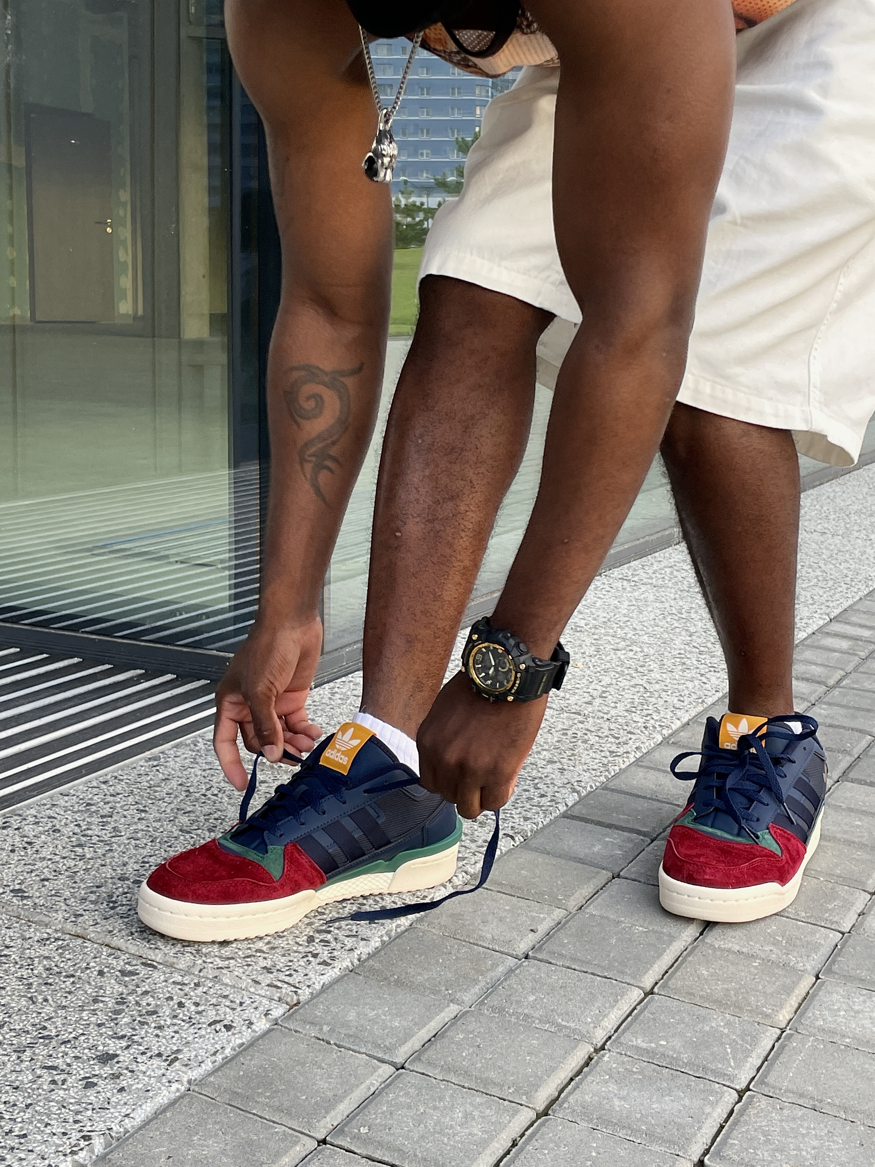 Кроссовки мужские Adidas Forum Exhibit Low 2 HQ7116