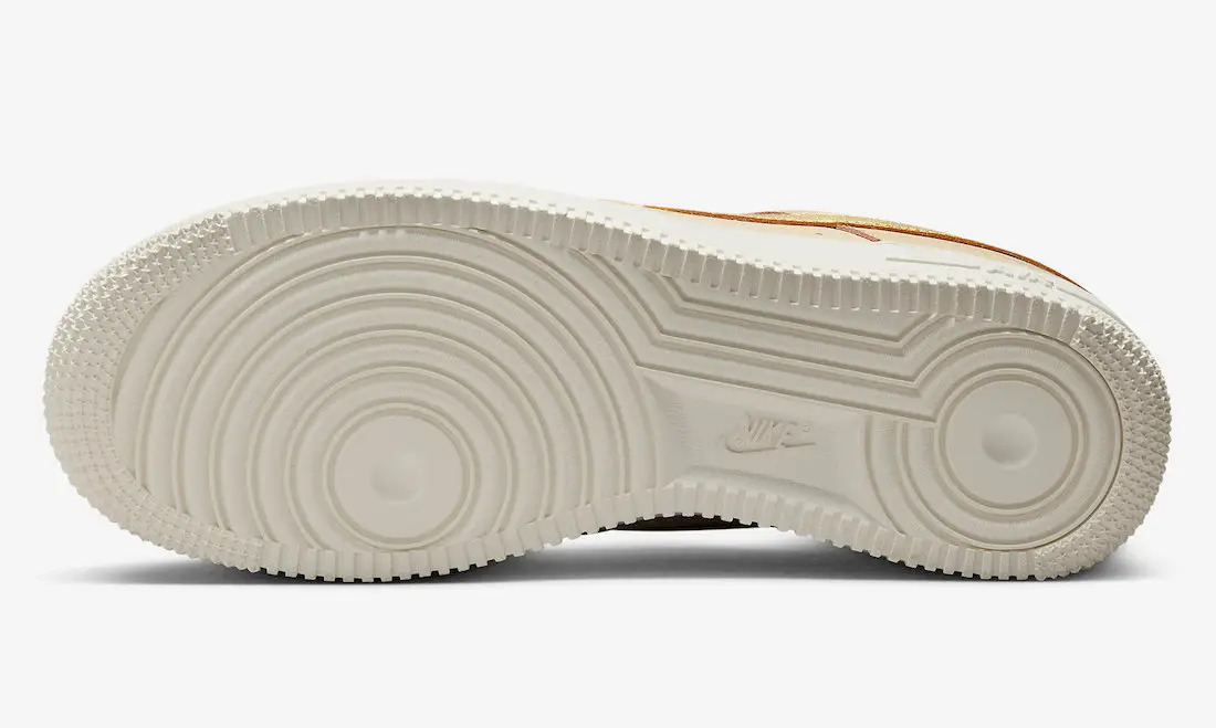 Кроссовки женские Nike Wmns Air Force 1 '07 DQ7569-102