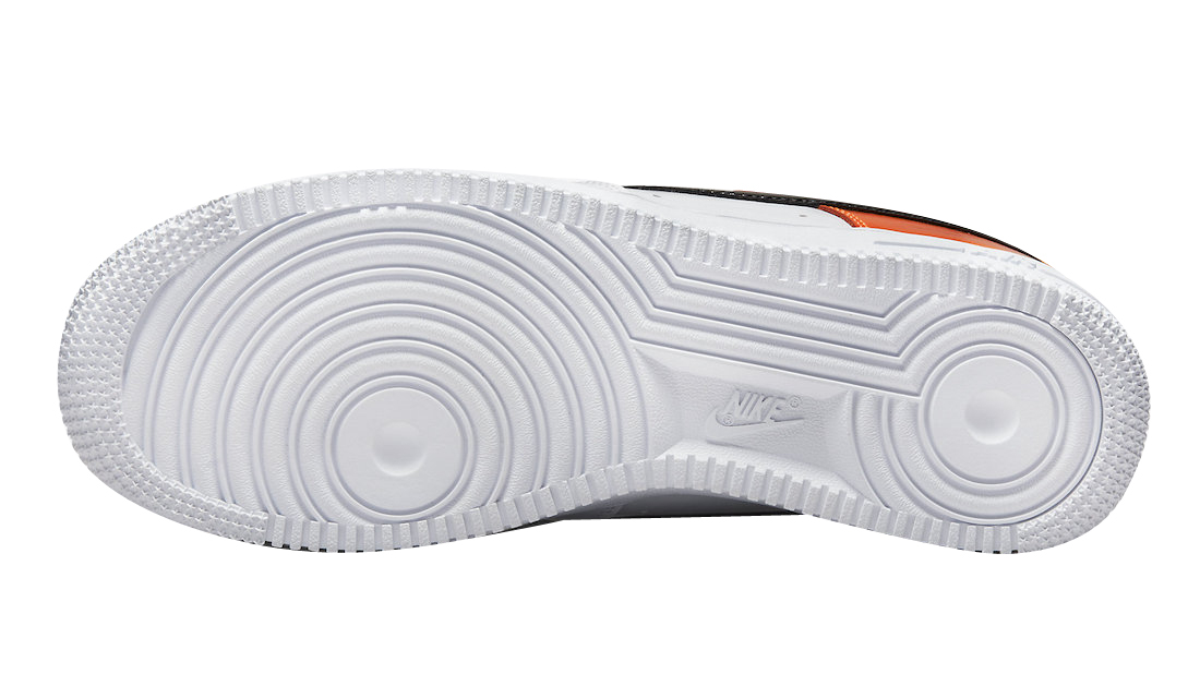 Кроссовки женские Nike Wmns Air Force 1 '07 ESS DJ9942-103