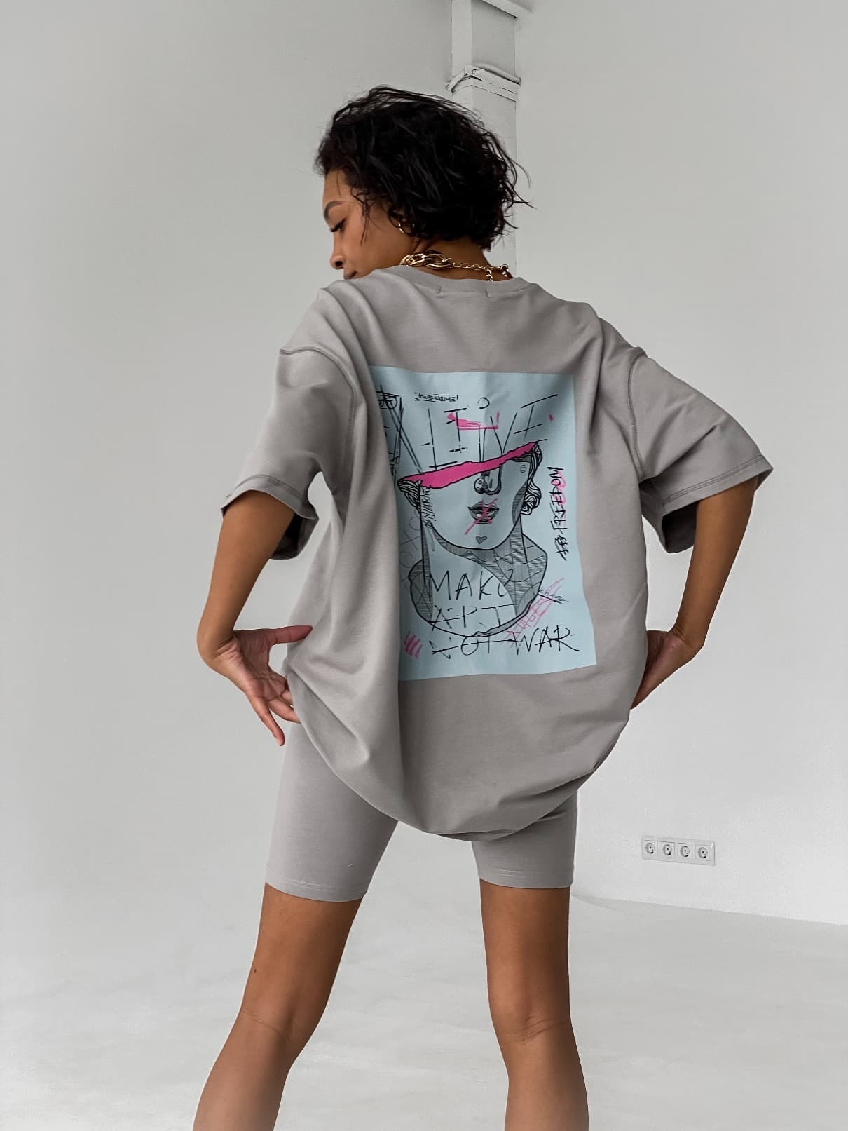 Футболка унисекс WOOGEE GROOVE Akuna Matata Белый M-98