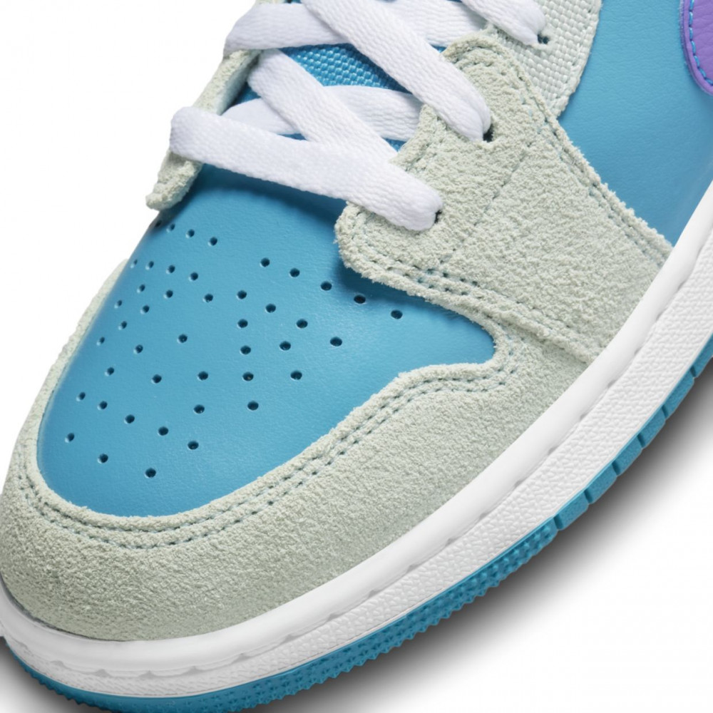 Кроссовки женские Nike Air Jordan 1 Low DX4374-300